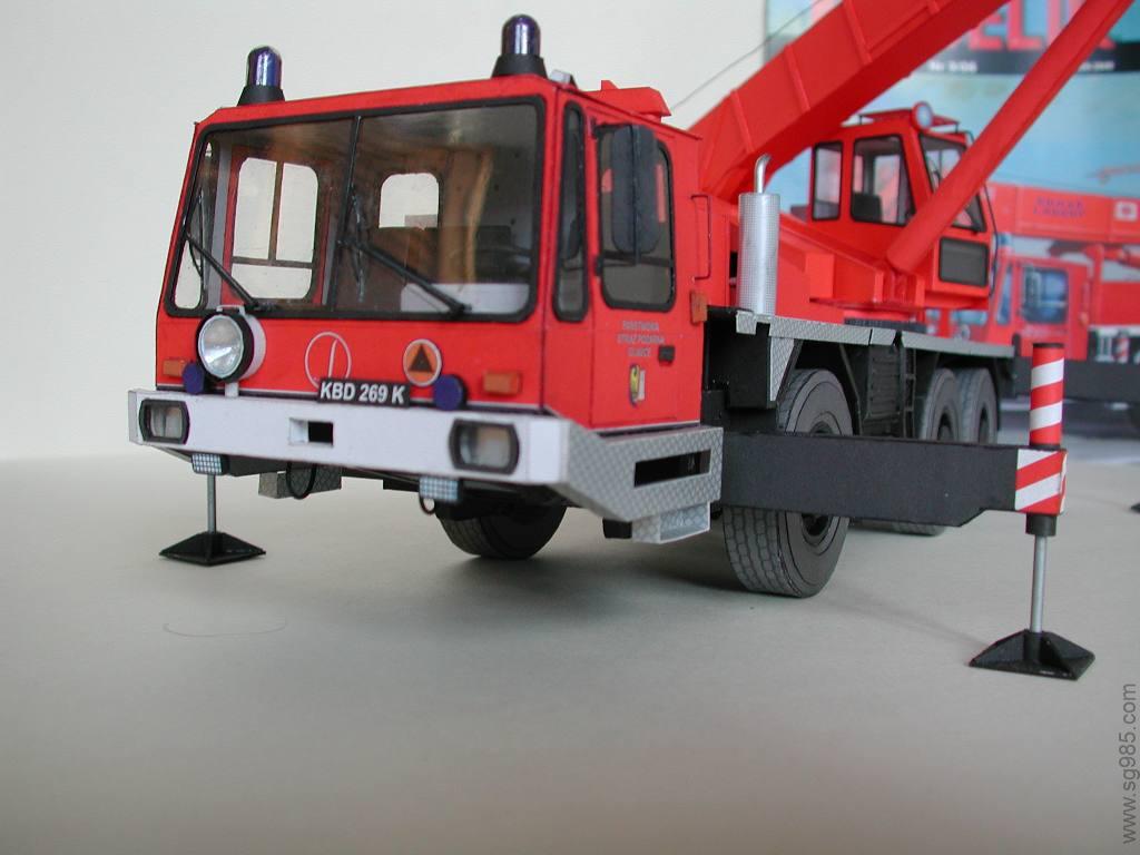 波兰Bumar-Labedy-DUT-0502汽车起重机