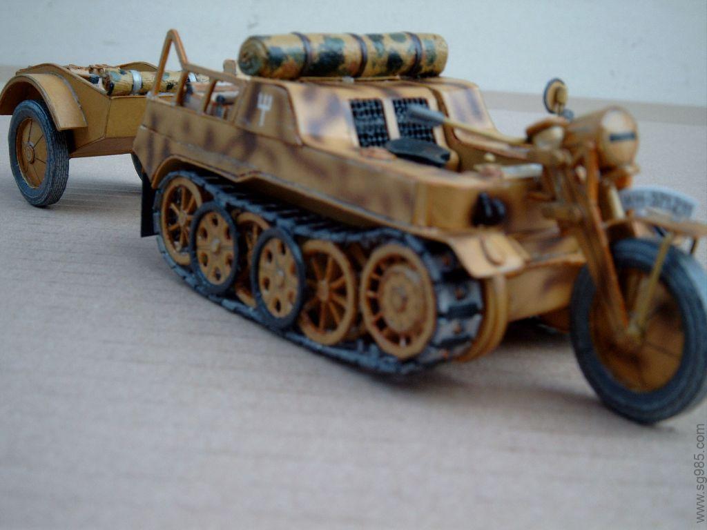 德军Sdkfz.2半履带式摩托车及Sd.Anh.1拖车