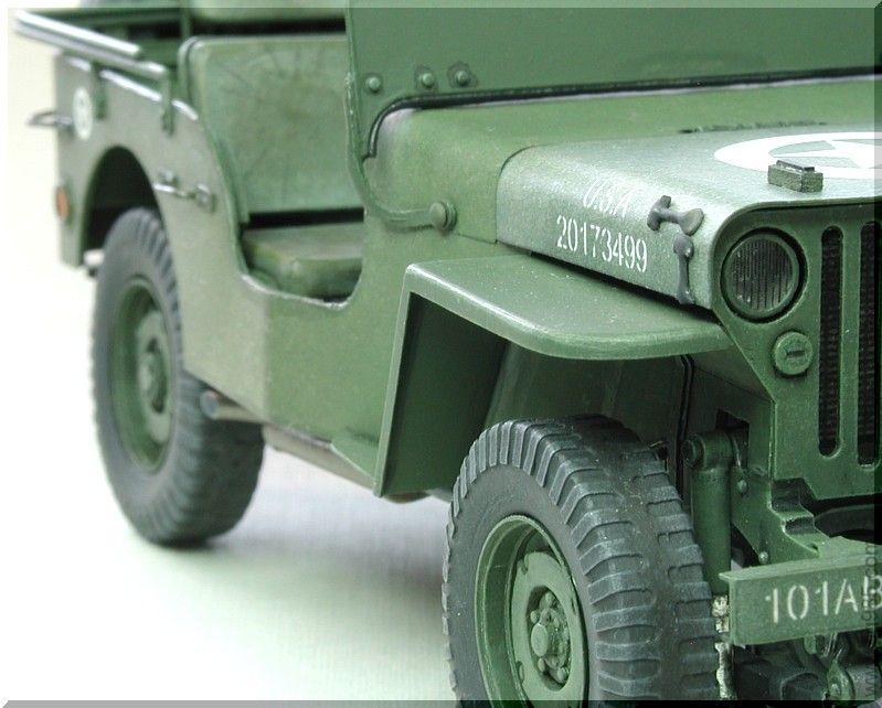 经典带内构威利斯吉普车