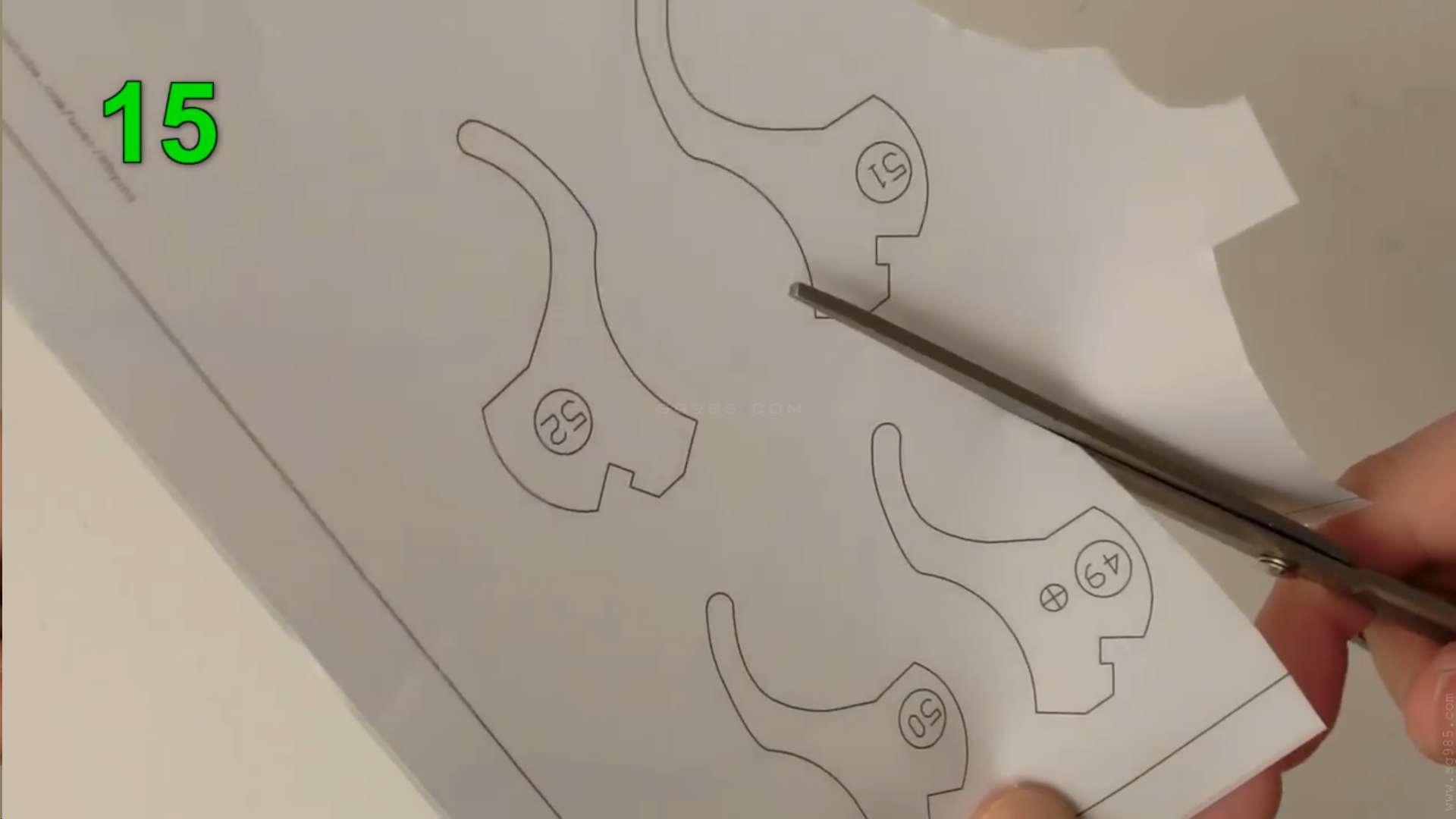 手指橡皮筋枪/怎么做皮筋木棍枪WGOG1008用木板制作一把可连发的橡皮筋玩具枪+图纸下载