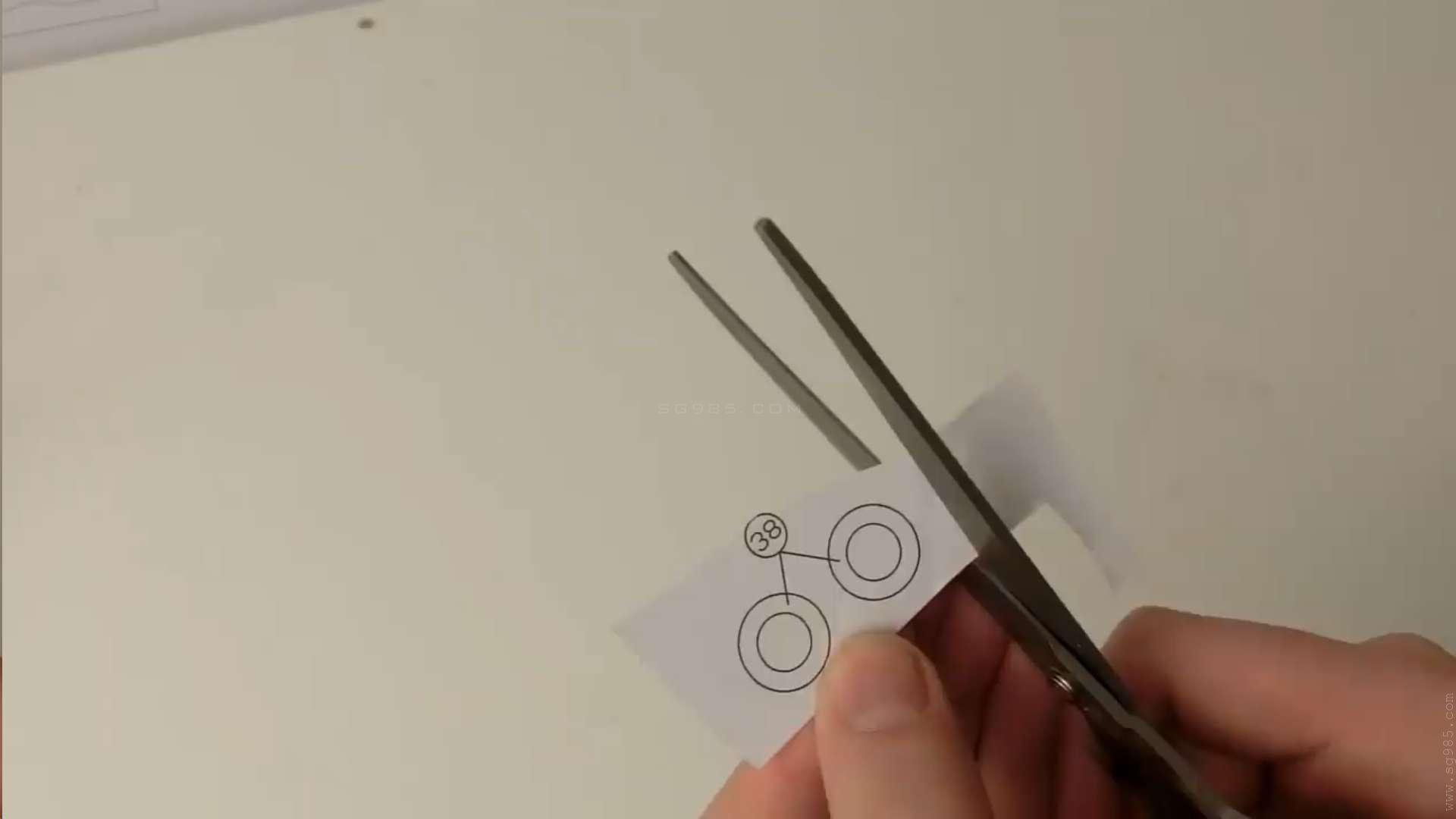 手工橡皮筋枪/连发橡皮筋枪怎么做WGOG1009用木板制作一把可连发的橡皮筋ak47玩具枪+结构图纸