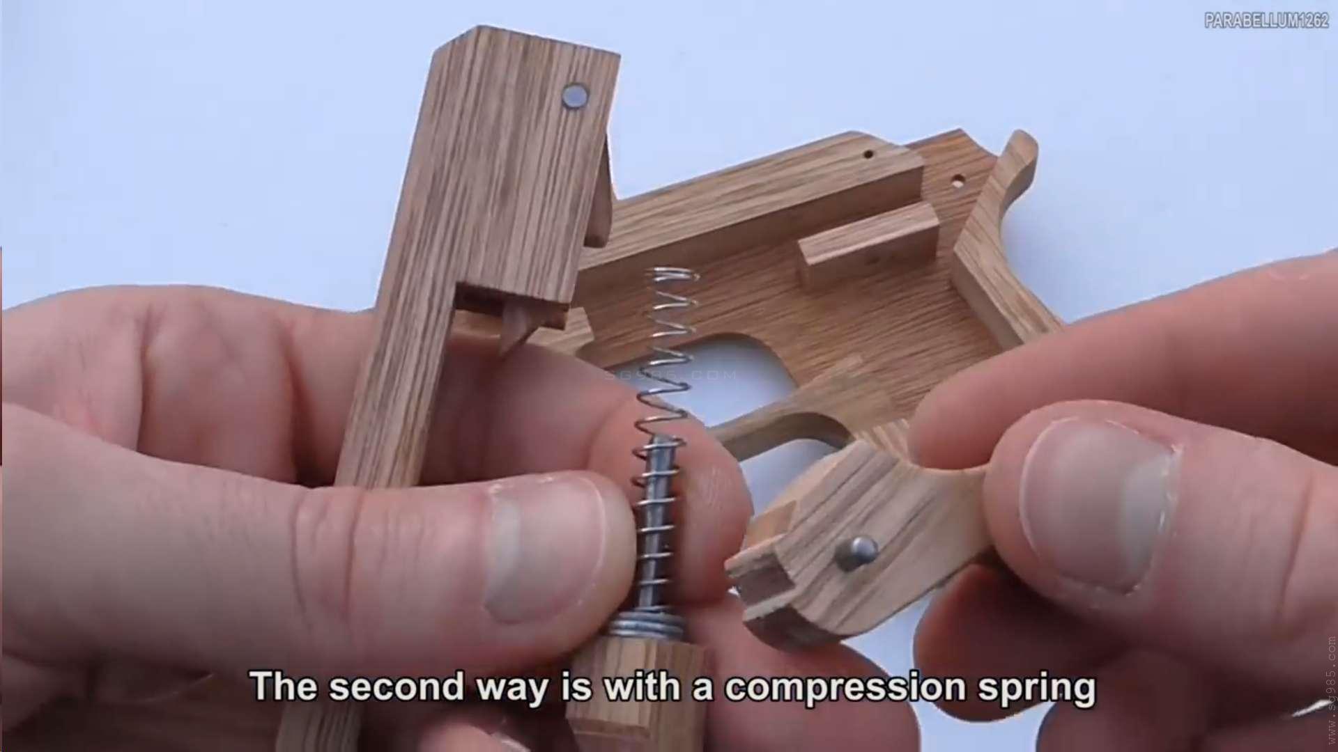 橡皮筋枪的做法/WGOG1002用木板制作一把可连发的橡皮筋玩具枪+图纸下载