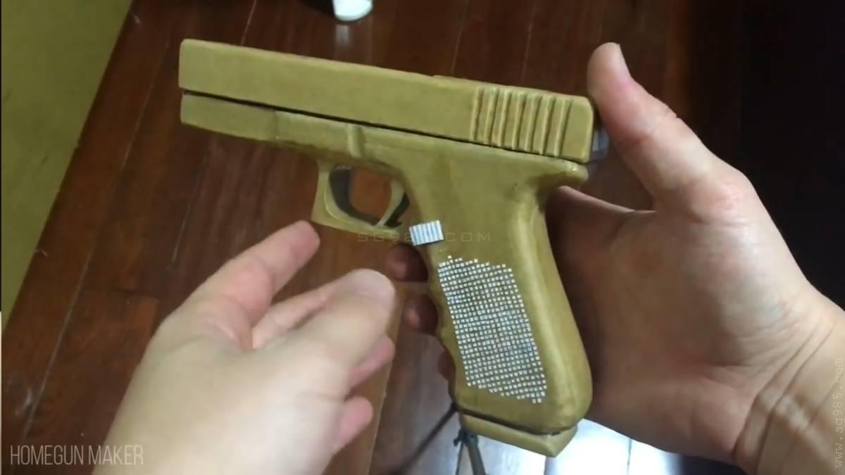 如何用纸板制作一把纸板枪wgog941纸板枪怎么做?/纸板枪可发射/纸板枪可发射子弹+制作图纸