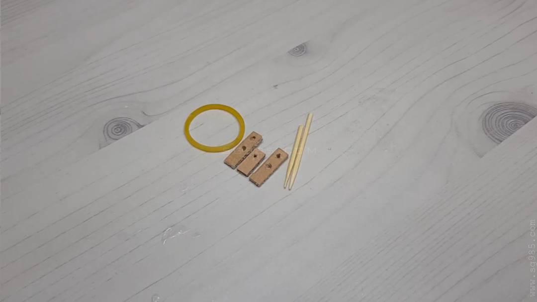 简单纸板手工枪/纸板枪简单/纸板枪教程wgog934如何用纸板制作一把弹射子弹的驳壳手枪+制作图纸下载