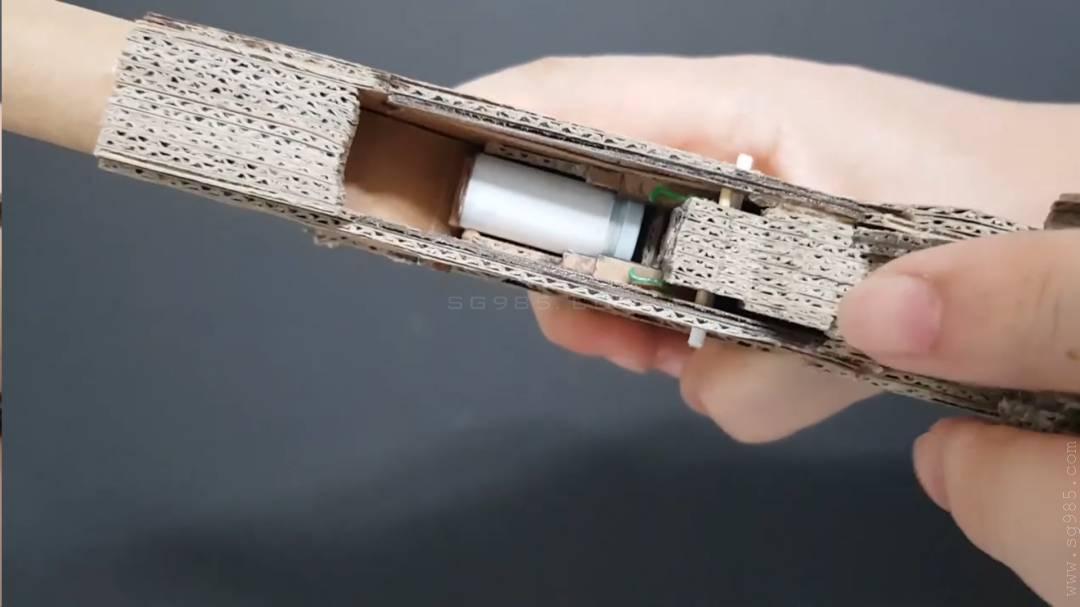 简单纸板手工枪/纸板枪简单/纸板枪教程wgog934如何用纸板制作一把弹射子弹的驳壳手枪+制作图纸下载