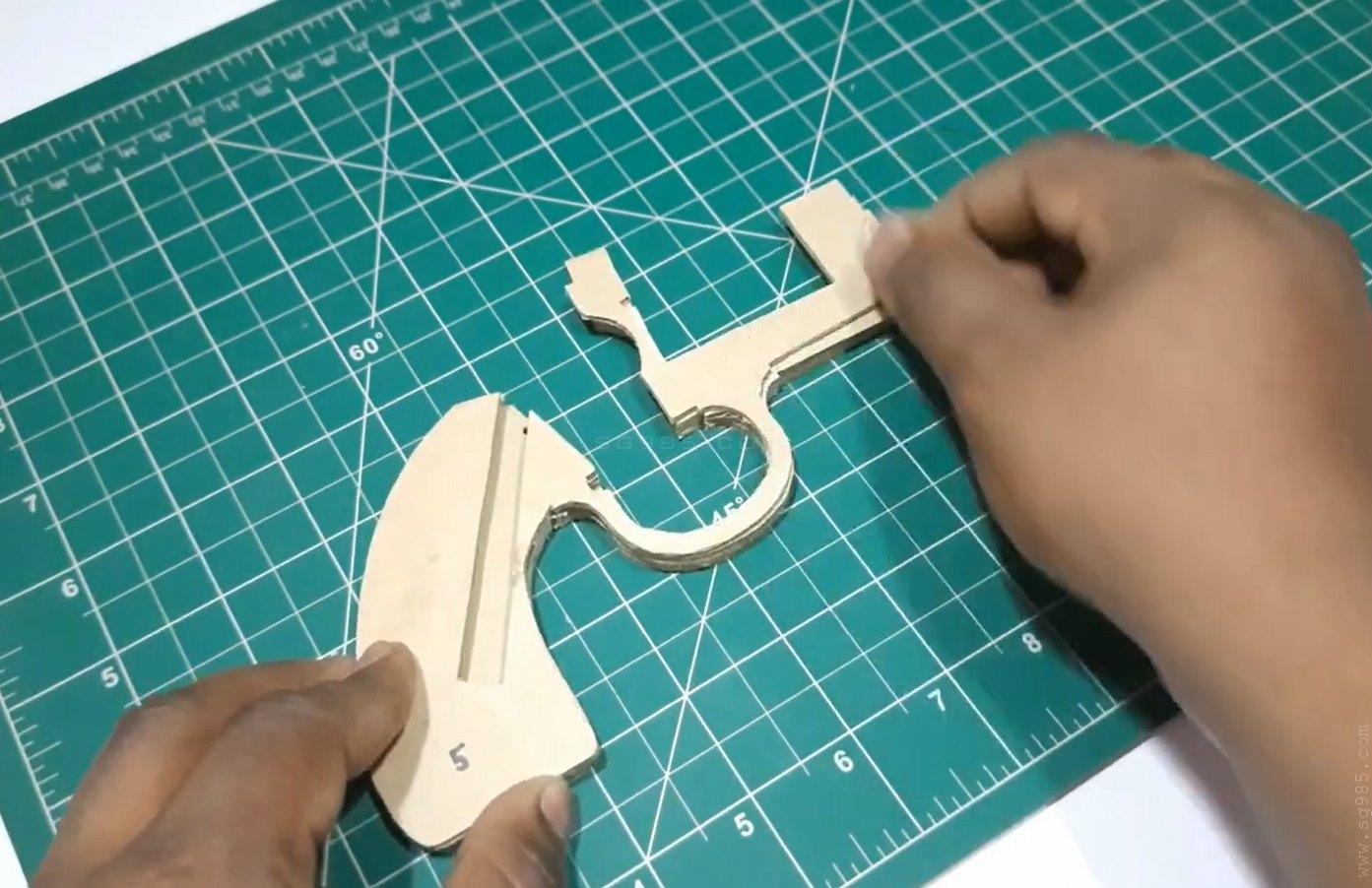 纸板枪设计图/纸板枪教程可发射/纸板枪可发射wgog953用纸板制作一把纸板左轮手枪可以发射+制作图纸