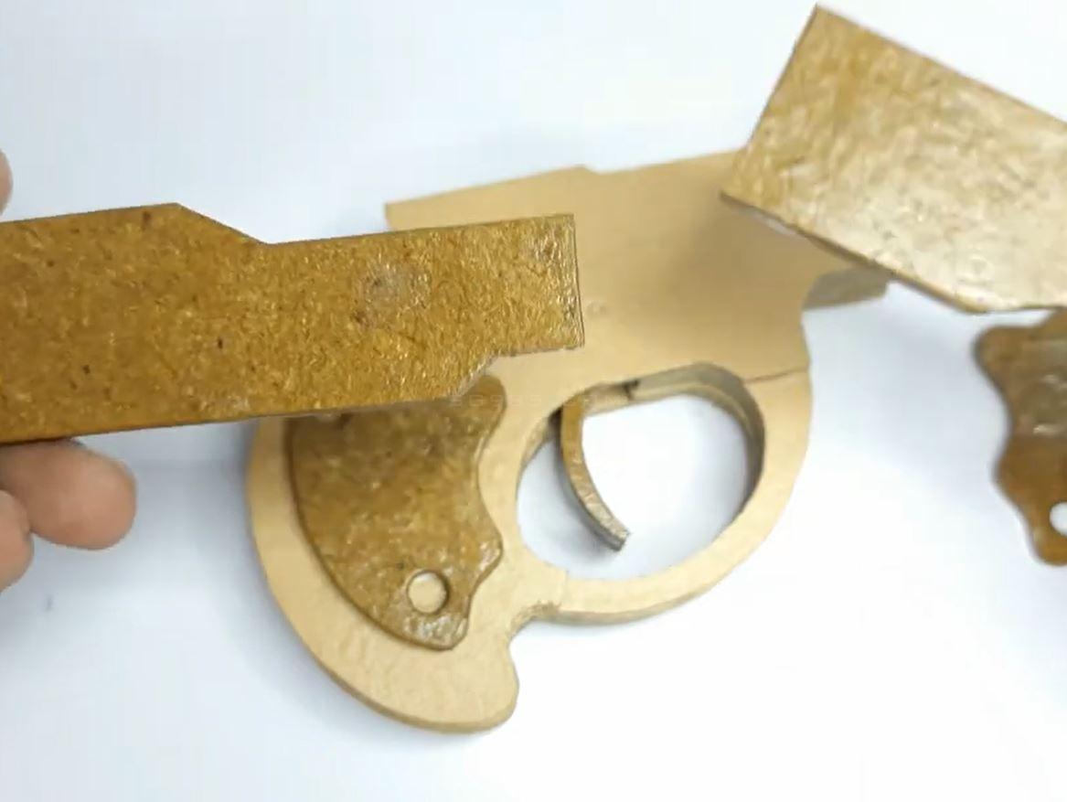 纸模枪图纸/纸板手枪图纸/纸板模型图纸wgog954纸板制作一把纸板玩具枪+图纸下载