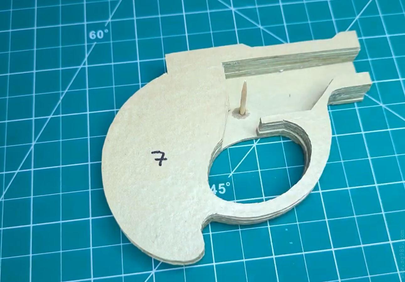 纸模枪图纸/纸板手枪图纸/纸板模型图纸wgog954纸板制作一把纸板玩具枪+图纸下载