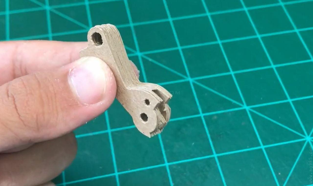 纸模枪图纸/纸板枪的做法教程/纸板枪尺寸比例wgog955纸板制作m1911纸板手枪+制作图纸