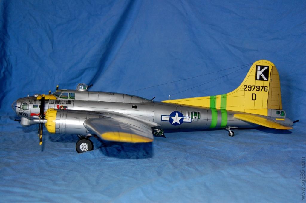 1比33B-17G空中堡垒