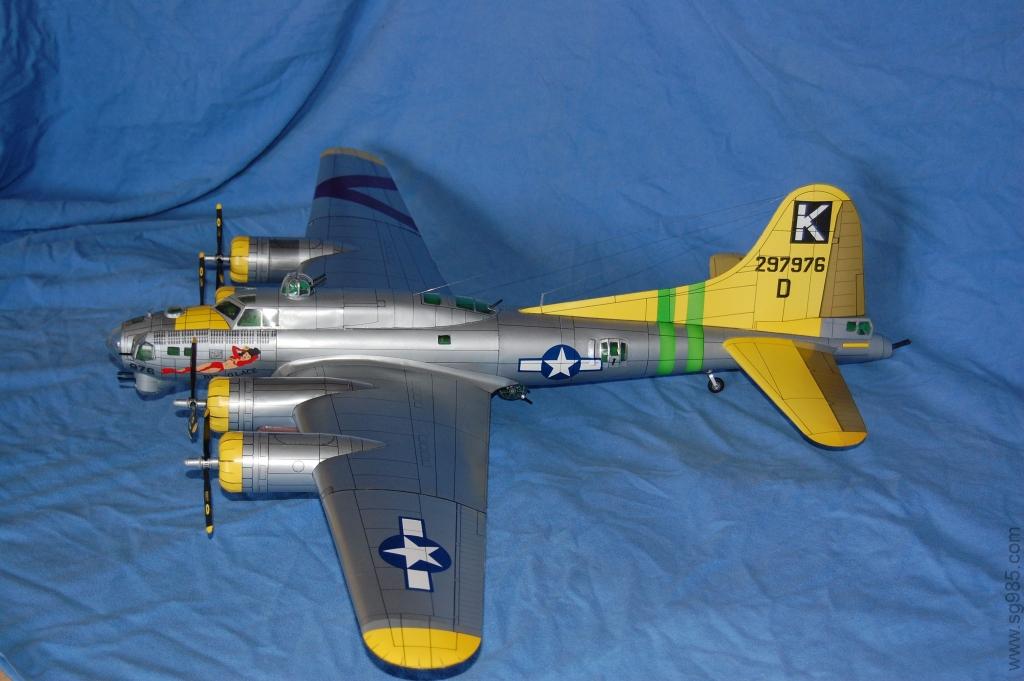 1比33B-17G空中堡垒