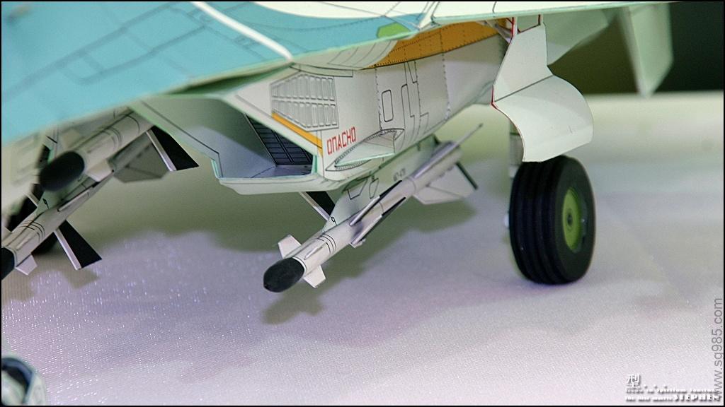 1比33苏-27（侧卫）战斗机