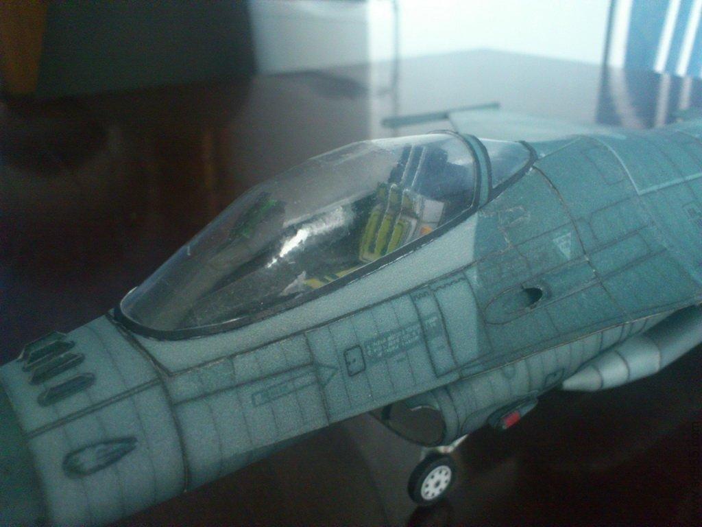 F-16C“战隼”轻型战斗机