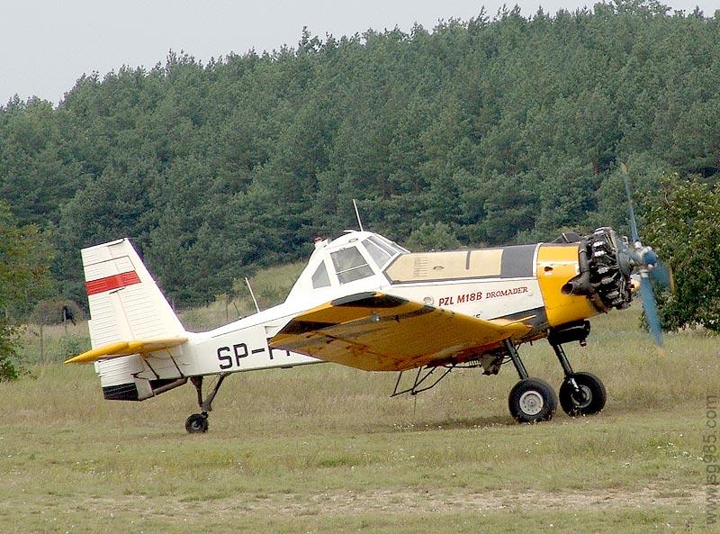 波兰M-18单峰骆驼农用飞机