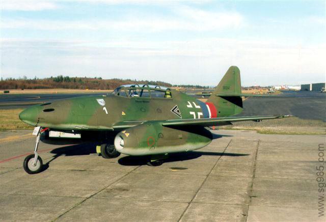 梅赛施密特-262战斗机