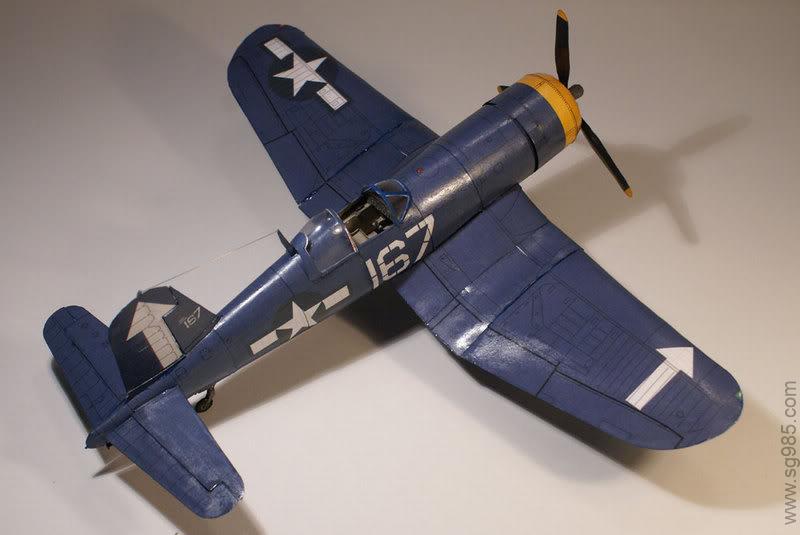 美国海军F4U-1D“海盗”舰载机