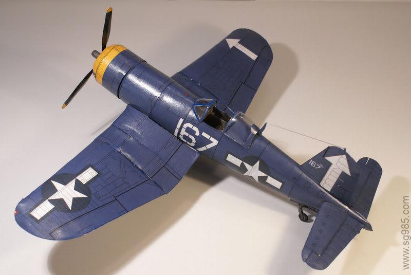 美国海军F4U-1D“海盗”舰载机