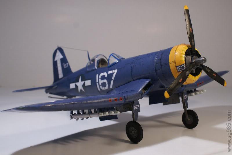 美国海军F4U-1D“海盗”舰载机