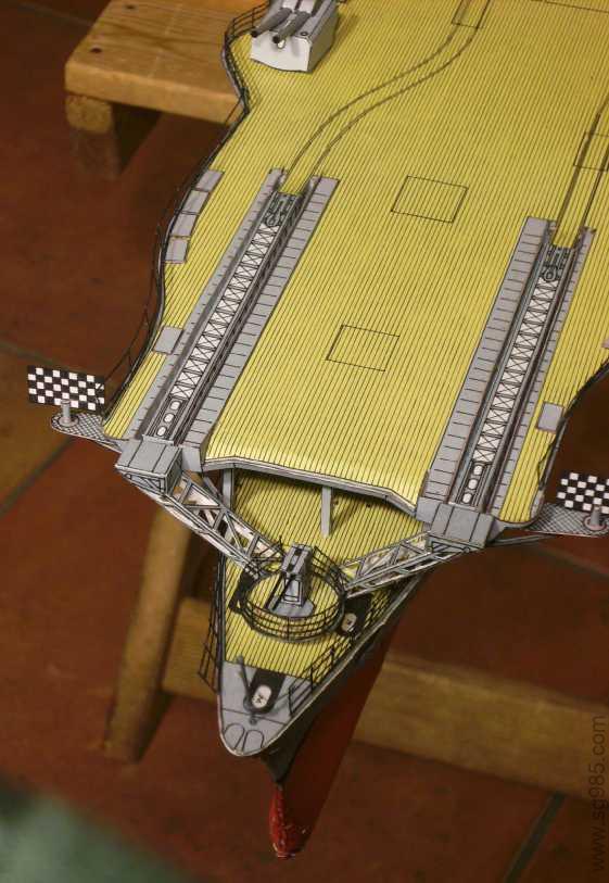 1比200齐柏林伯爵号航空母舰