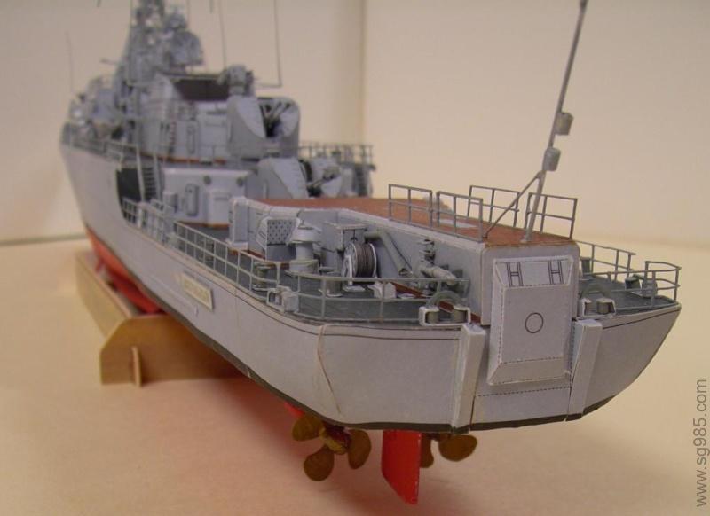 前苏联“克里瓦克”I级活跃号导弹护卫舰