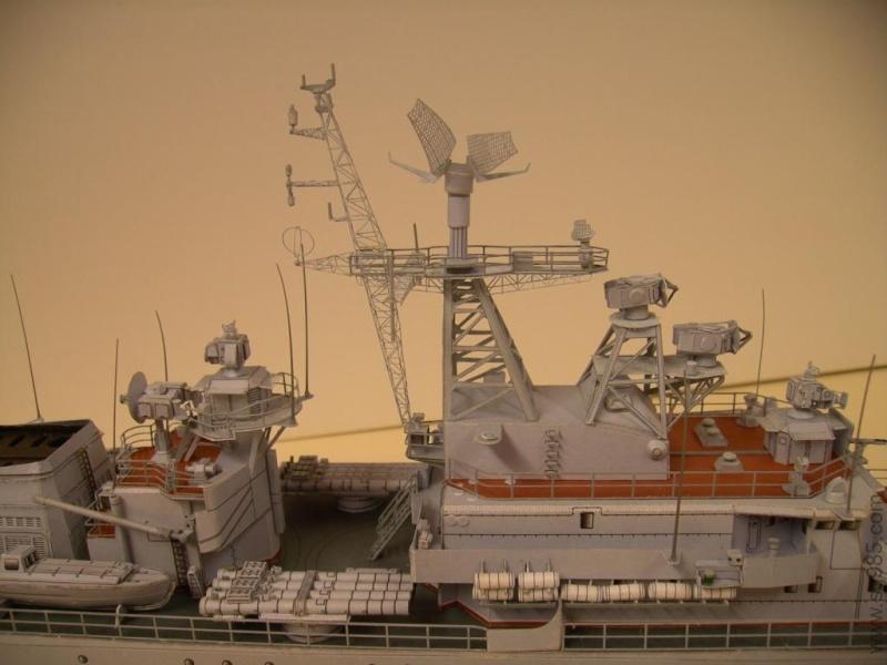 前苏联“克里瓦克”I级活跃号导弹护卫舰