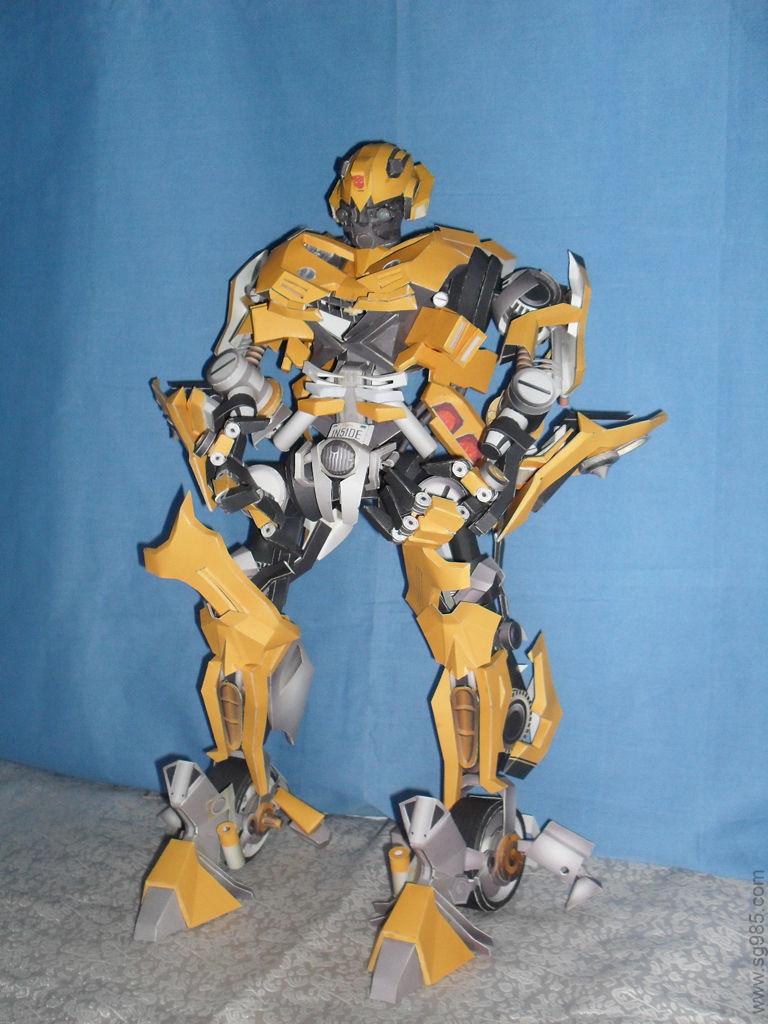 1变形金刚大黄蜂人形版本