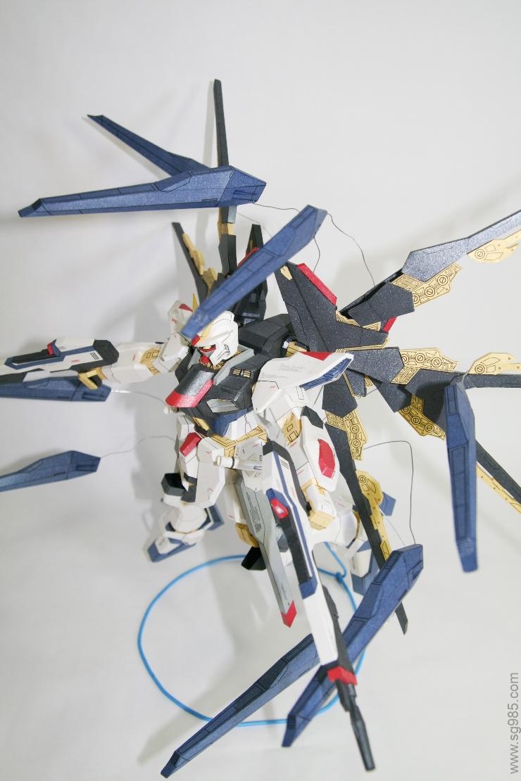 正比强袭自由高达