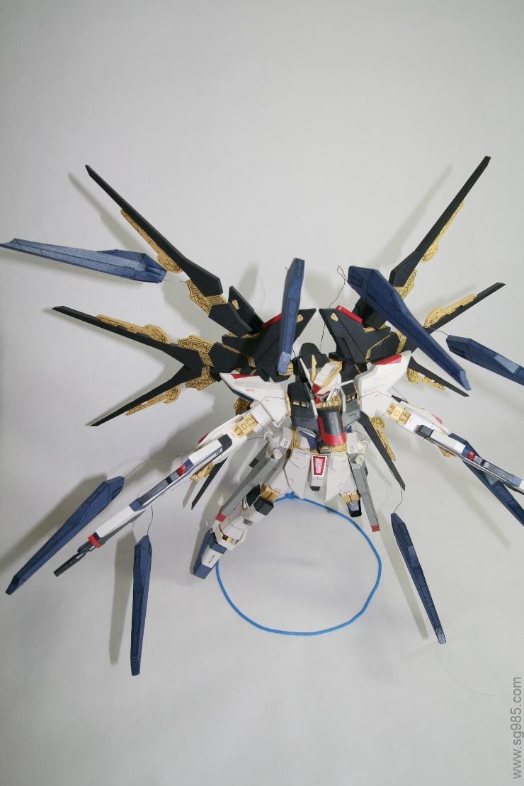 正比强袭自由高达