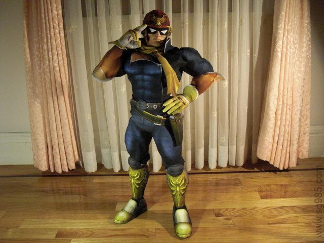 明星大乱斗之鹰队长