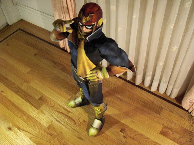 明星大乱斗之鹰队长