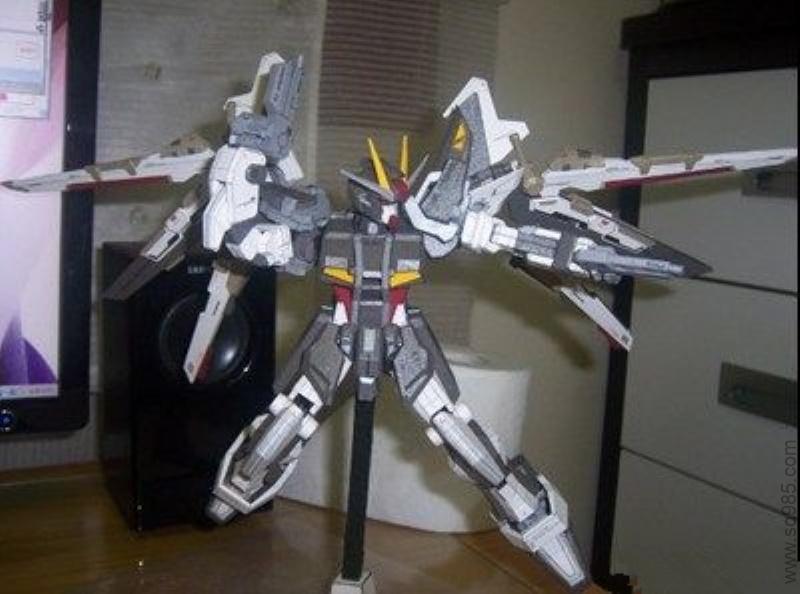 GAT-X105E AQM E-X09S Strike Noir Gundam