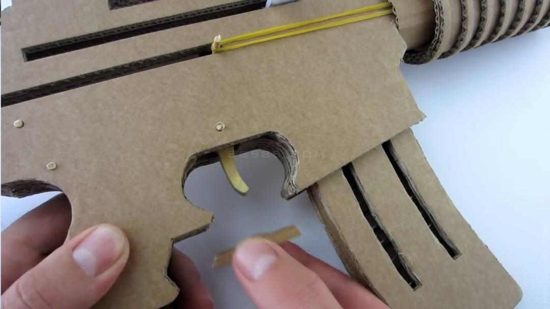 纸板玩具枪/用纸做一把枪/用纸板做枪wgog935用纸板制作可发射的纸板枪+制作图纸下载