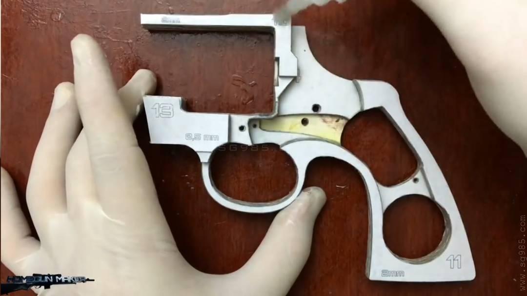 可以连发子弹的纸枪/纸板手工枪可发射子弹wgog929纸板制作纸板连发左轮纸板玩具枪+制作图纸下载