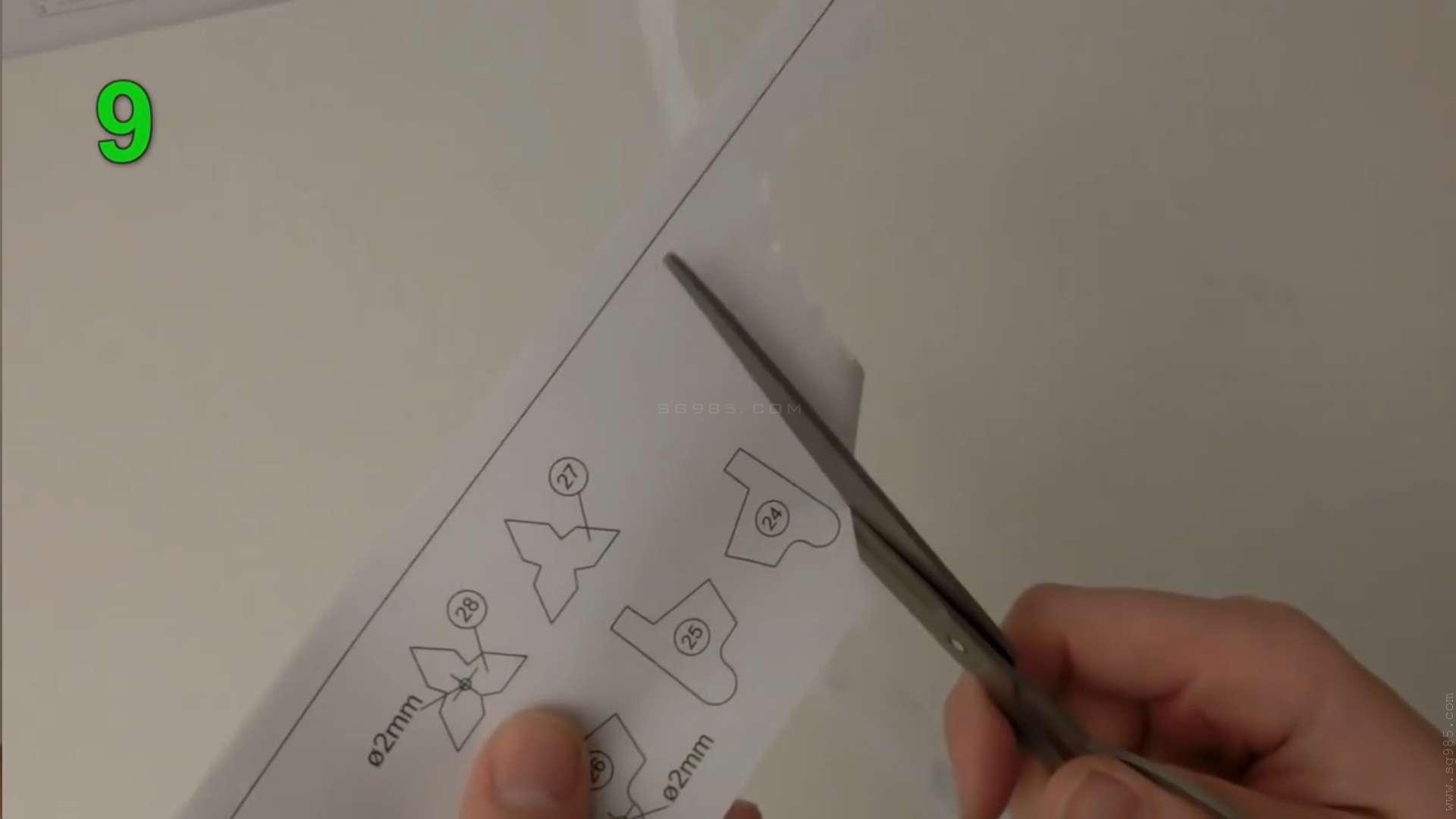 橡皮筋枪怎么安装/WGOG1005用木板制作一把可连发的橡皮筋玩具枪+图纸下载