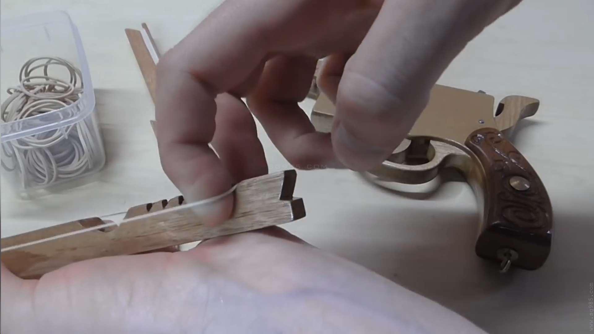 用纸做橡皮筋枪/连发橡皮筋枪如何做WGOG1011用木板制作一把可连发的橡皮筋玩具枪+图纸下载