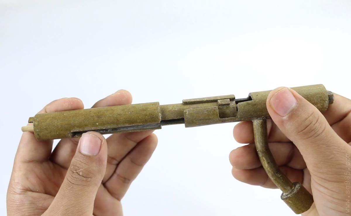 纸板枪教程可发射/纸板枪可发射子弹WGOG904用纸箱制作纸板狙击AWM玩具枪+图纸下载