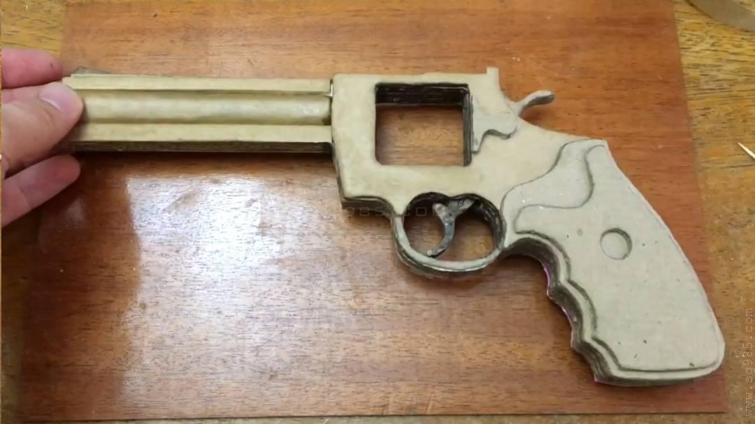 手工纸板枪图纸/手工纸板枪简单wgog920用纸板制作一把做了手枪+制作图纸下载