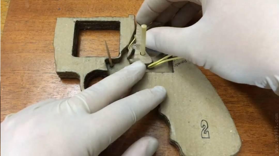 手工纸板枪图纸/手工纸板枪简单wgog920用纸板制作一把做了手枪+制作图纸下载