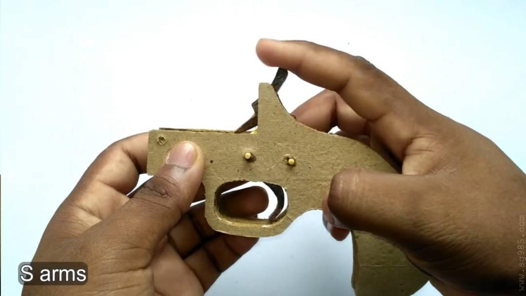 手工纸板枪制作/手工纸板枪怎么做wgog919用纸板制作一把单发发令枪+制作图纸下载