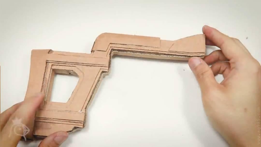 连发纸板枪教程/连发纸板枪详细教程/用纸板做可以连发的枪wgog939+制作图纸