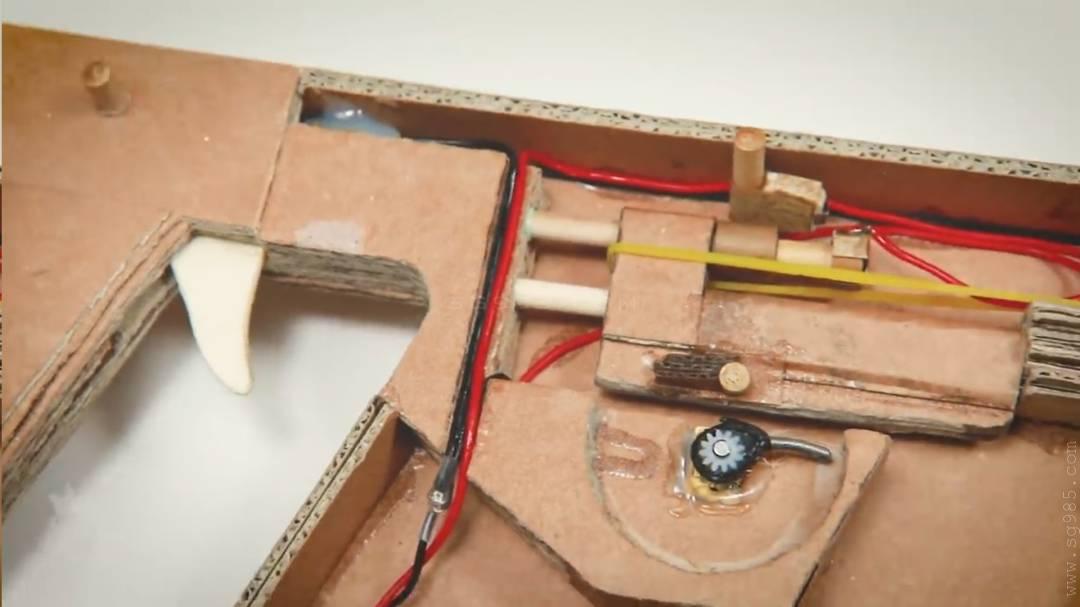 连发纸板枪教程/连发纸板枪详细教程/用纸板做可以连发的枪wgog939+制作图纸