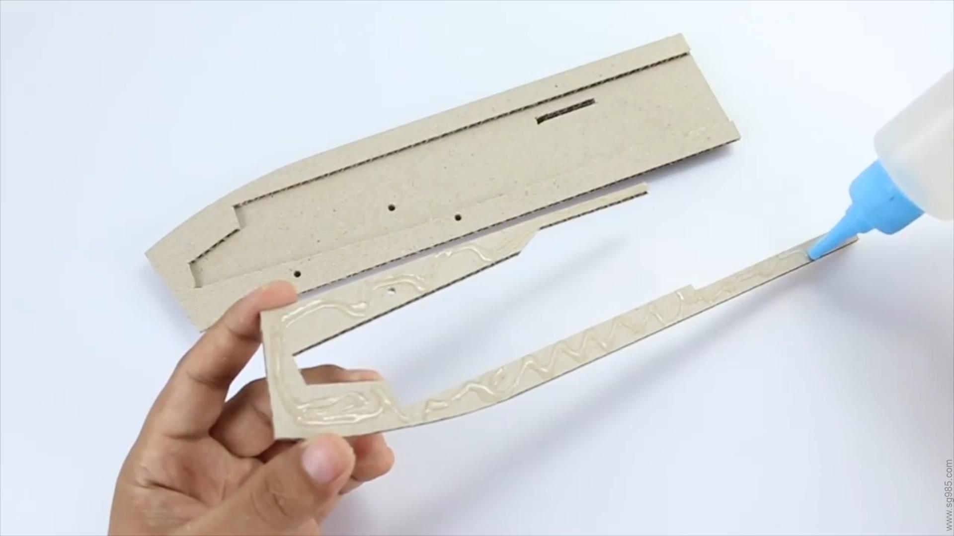 纸板枪图纸/纸板枪可发射WGOG902用之变制作纸板玩具枪+图纸下载