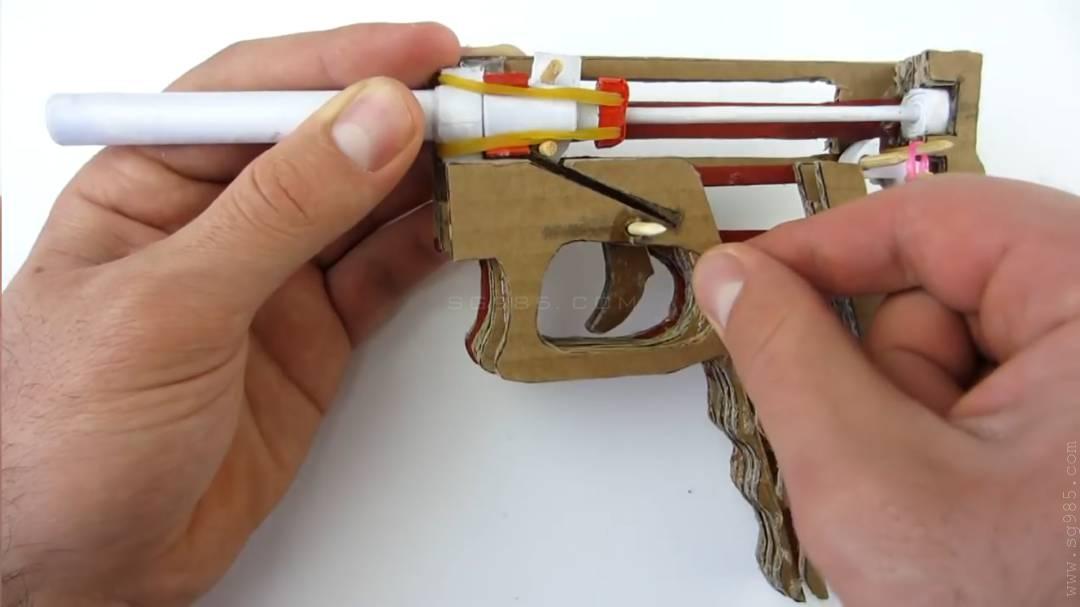 用纸板做枪简单 教程/简单纸枪怎么做wgog927用纸板制作一把玩具手枪+制作图纸下载