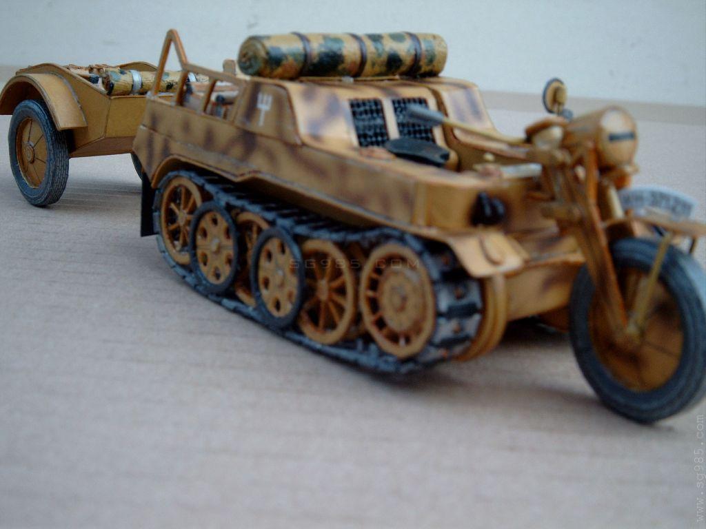 德军Sdkfz.2半履带式摩托车及Sd.Anh.1拖车