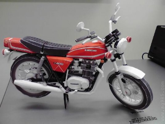 川崎(Kawasaki)Z400B摩托车