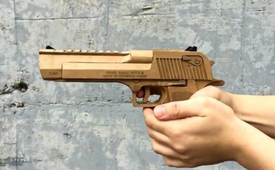 DIY纸板枪/DIY 纸枪/纸板枪怎么做用纸板制作及其精致的自动手枪wgog924+精致制作图纸下载