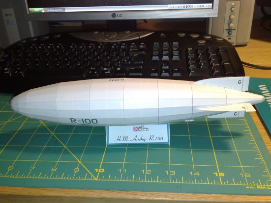 英国R100飞艇