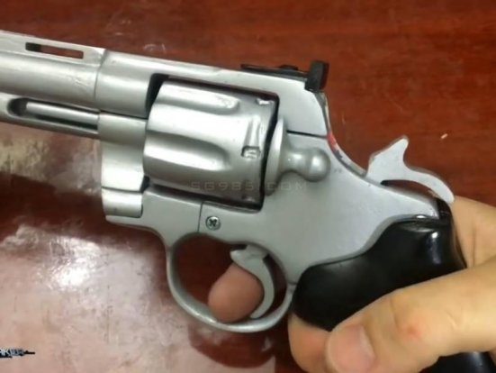 可以连发子弹的纸枪/纸板手工枪可发射子弹wgog929纸板制作纸板连发左轮纸板玩具枪+制作图纸下载