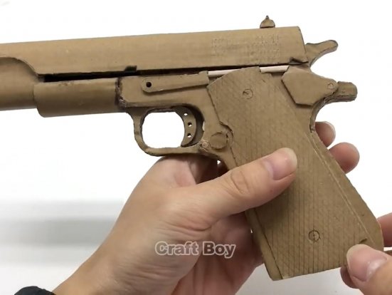怎么用纸壳箱子做枪/怎么用废纸盒做枪wgog938用纸板制作一把m1911纸板枪可发射+制作图纸